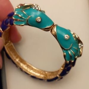 Adorable enamel kissing fish bracelet